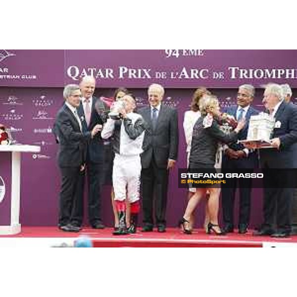Frankie Dettori and Golden Horn winners of the 94° Qatar Prix de l\'Arc de Triomphe Paris,4th october 2015 ph.Stefano Grasso