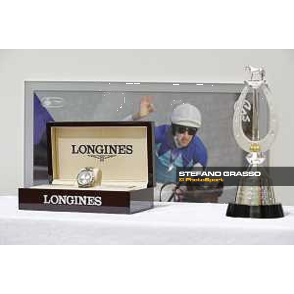 The 38th Japan Cup in association with Longines - Trophies and Longines watch Tokyo - Fuchs racecourse, 22nd nov. 2018