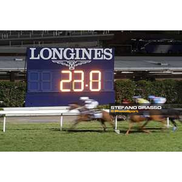 Longines International Jockeys\' Championship - 4th Leg - C Y Ho (HKG) on Glorious Dragon - Hong Kong, Happy Valley Racecourse - 4 December 2019 - ph.Stefano Grasso/Longines