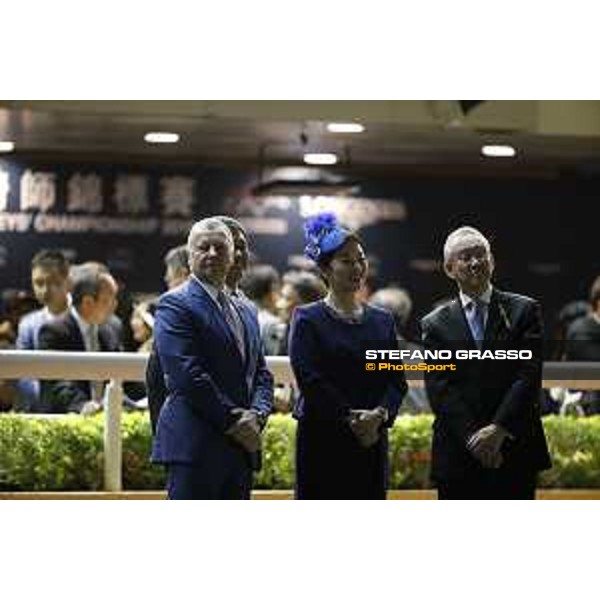 Longines International Jockeys\' Championship - Mr Yeung Tak-Keung (Commissioner for Sports), Dr Anthony Chow (Chairman HKJC), Mr Winfried Engelbrecht-Bresges (CEO HKJC) and Ms Karen Au Yeung (VP of Longines HK) - Hong Kong, Happy Valley Racecourse - 4 December 2019 - ph.Stefano Grasso/Longines