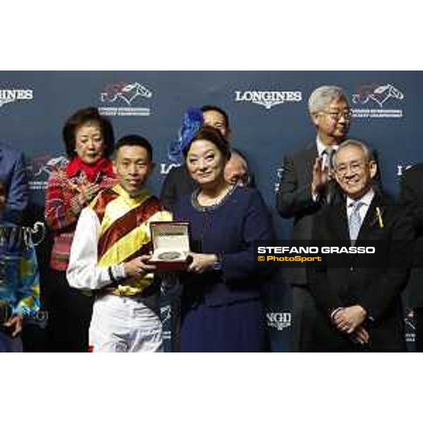 Longines International Jockeys\' Championship - Prize giving ceremony - 3rd classified Vincent Ho (HKG) - Hong Kong, Happy Valley Racecourse - 4 December 2019 - ph.Stefano Grasso/Longines