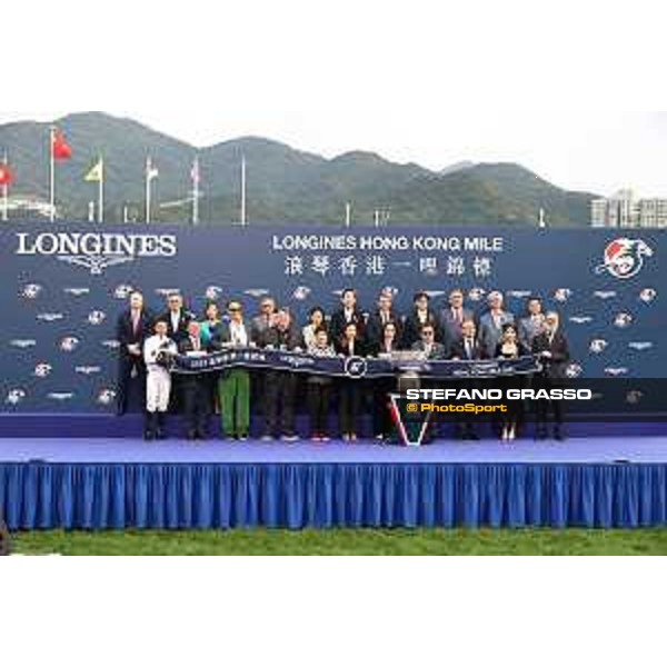 Longines Hong Kong International Races of Hong Kong - - Hong Kong, Sha Tin - 10 December 2023 - ph.Stefano Grasso/Longines Vincent Ho on Golden Sixty wins the Longines Hong Kong Mile